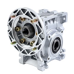 Червячный редуктор MRVR040 с передаточным числом 50:1, входной вал Φ14 мм с входным фланцем двигателя 71B14