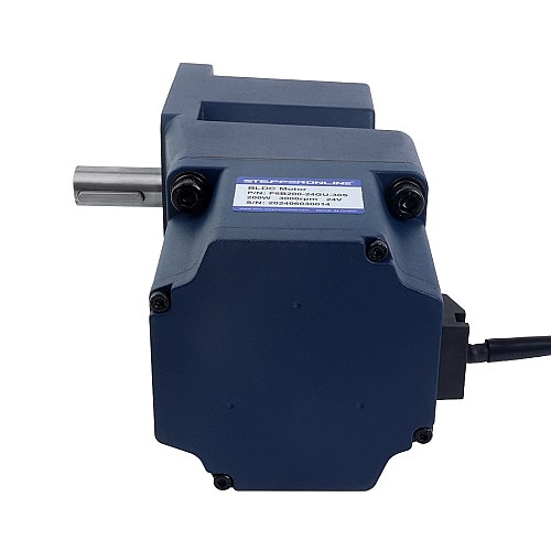 Редукторный двигатель BLDC 48 В 200 Вт 100 об/мин 14,03 Нм (1986,97 унций-дюймов) 30:1, прямоугольный редуктор