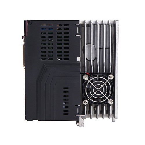 Комплект серводвигателя переменного тока серии E6 мощностью 750 Вт, 3000 об/мин, 2,39 Нм, 17-битный энкодер, класс защиты IP65