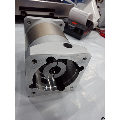 Б/у - Планетарный редуктор серии EG, передаточное отношение 20:1, люфт 20 угловых минут для шагового двигателя Nema 34 с валом 12,7 мм - EG34-G20-D13-USED | StepperOnline